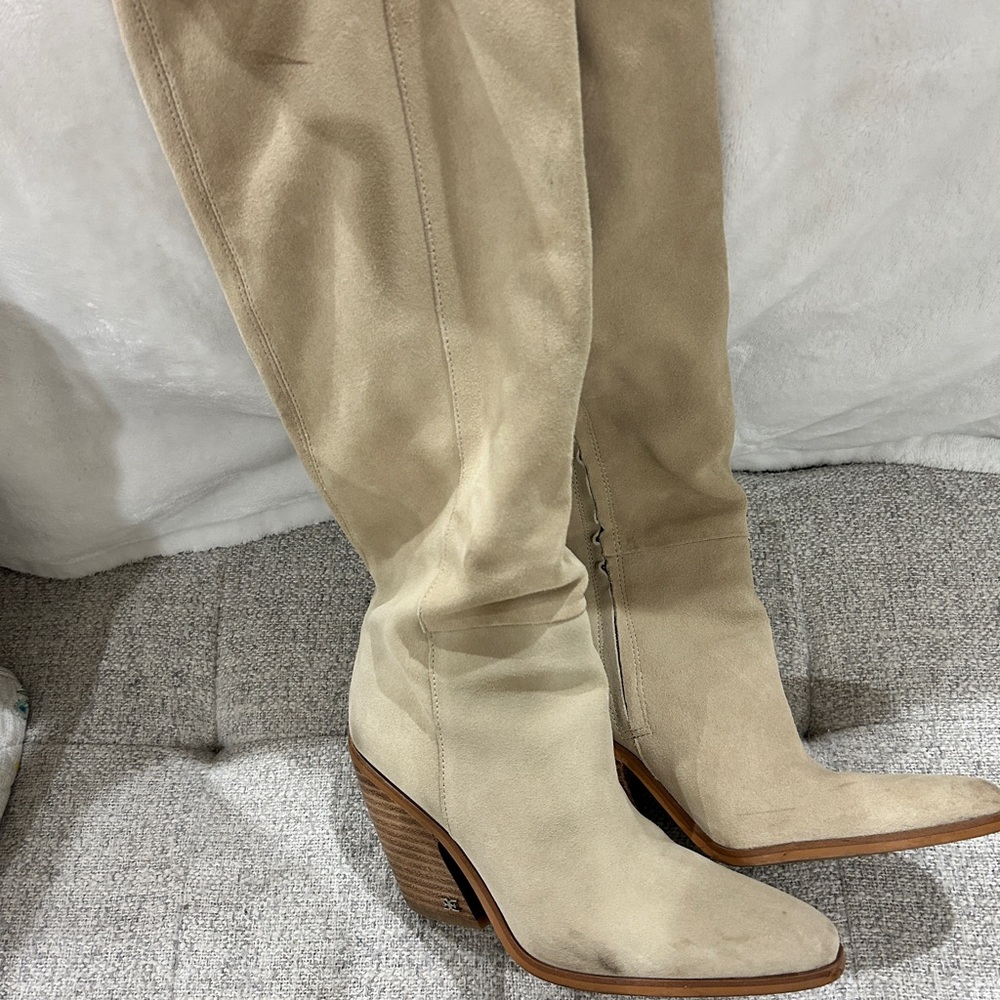 Stylish Tan Knee-High Women's Boots - Picture 5 of 5